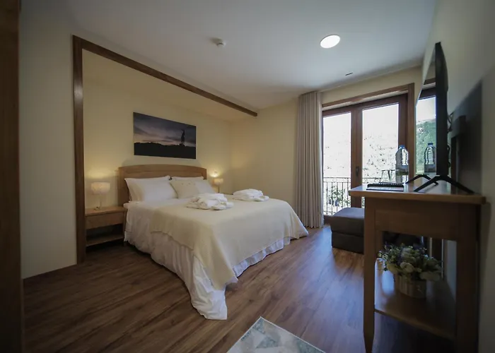 Casa Da Fonte - אכסניה ג'רס